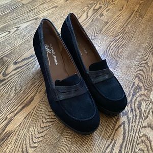 NEW Donald J Pliner Geniva Suede Wedge Pump